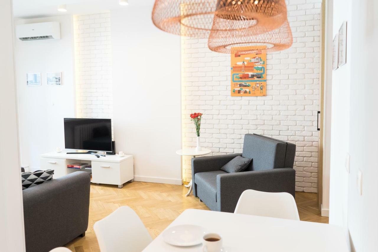 Old Town Grand Theatre Apartment 2 وارسو المظهر الخارجي الصورة